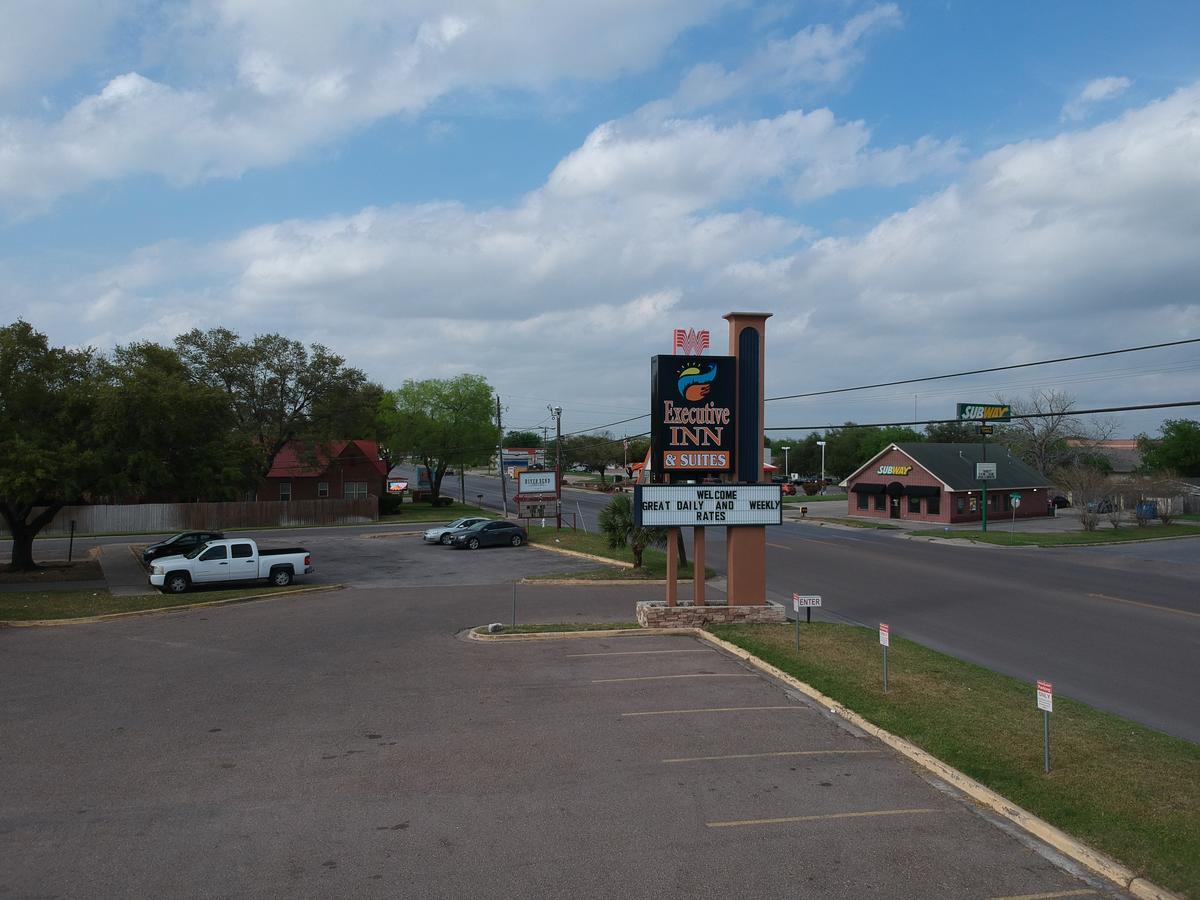 Executive Inn & Suites Beeville Eksteriør bilde